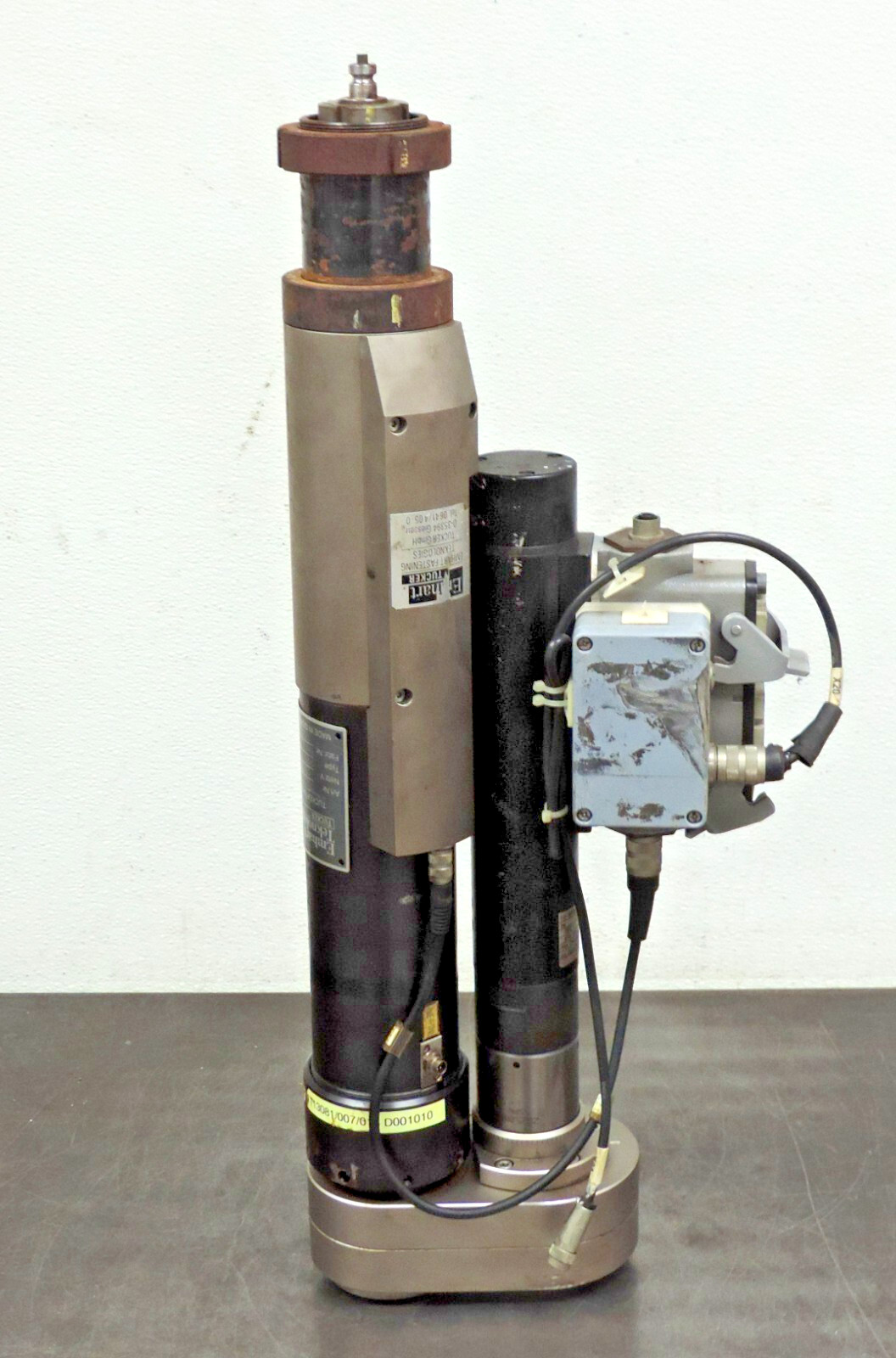 Emhart Tucker GmbH SRT 50S.00.33-4800 T210 035 w/ Motor BSM28150C-R2.4 9075864