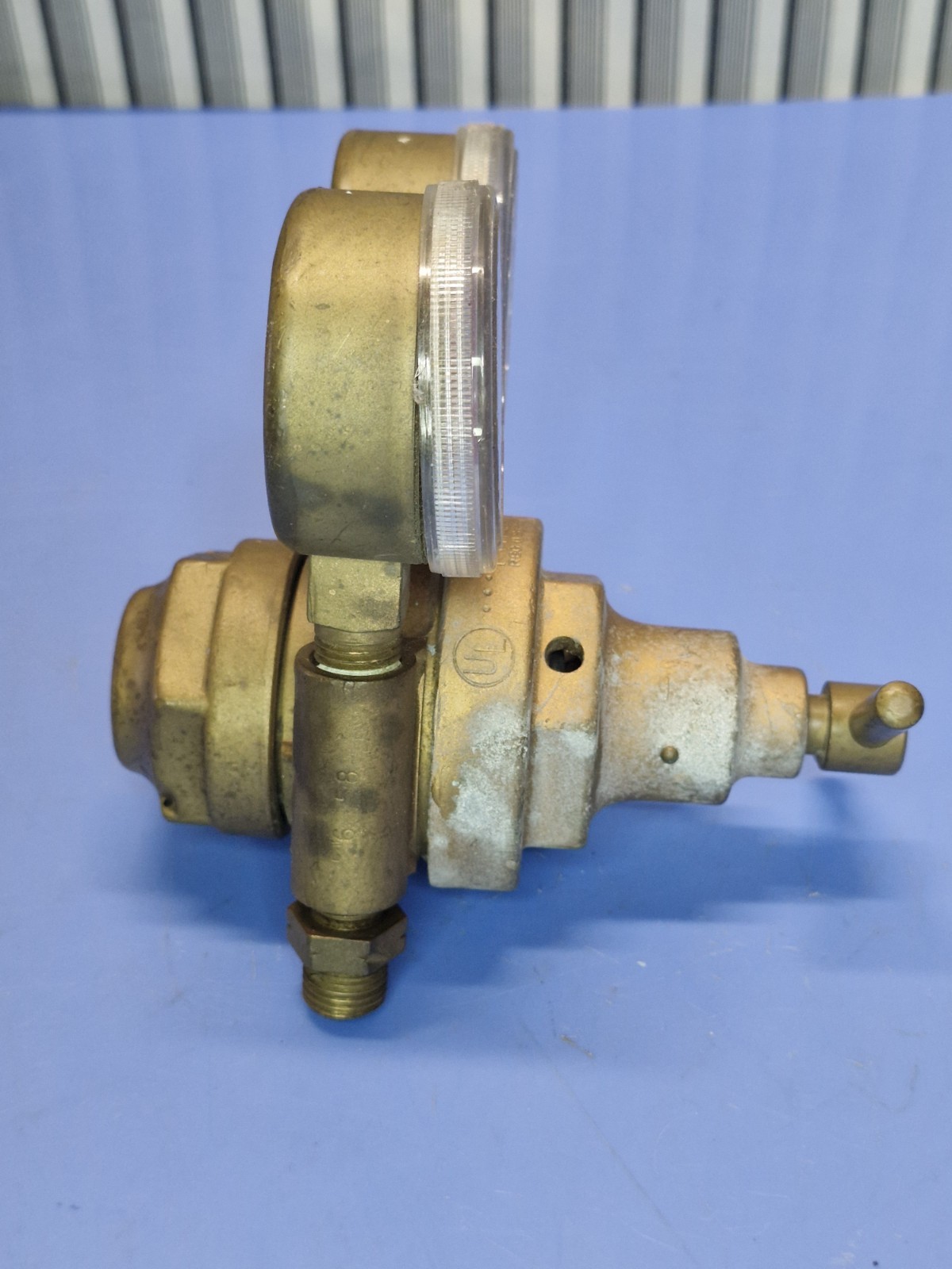 Vintage Brass Gas Pressure Regulator Dual Gauges 0–600 PSI 0–30 PSI