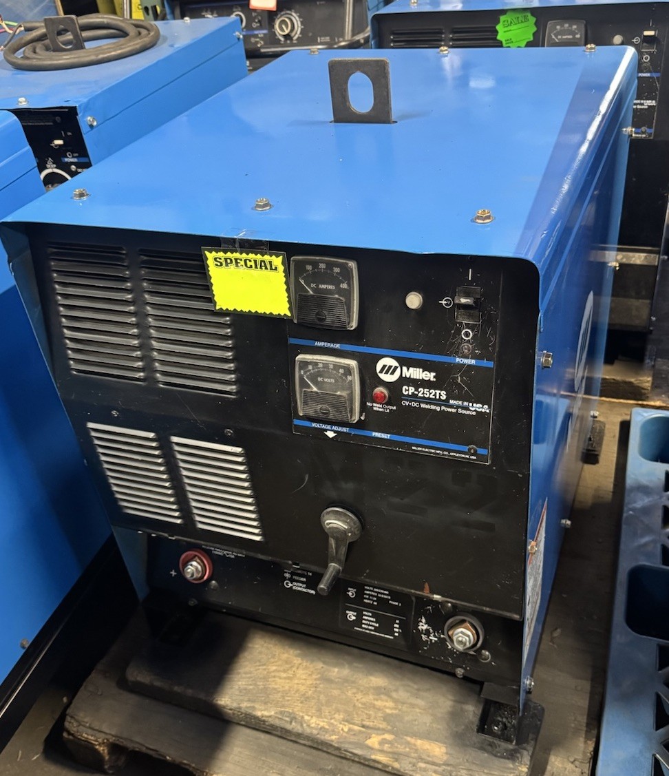 Miller Welder CP 252 TS Black Face 14 Pin Pallet Mount Used – Refurbished
