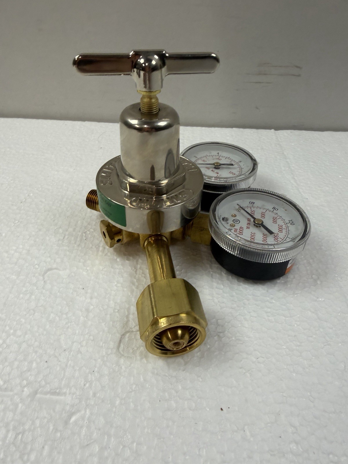 Miller Smith Oxygen Gas Regulator 30-100-540 Max Inlet Press 3000 PSI