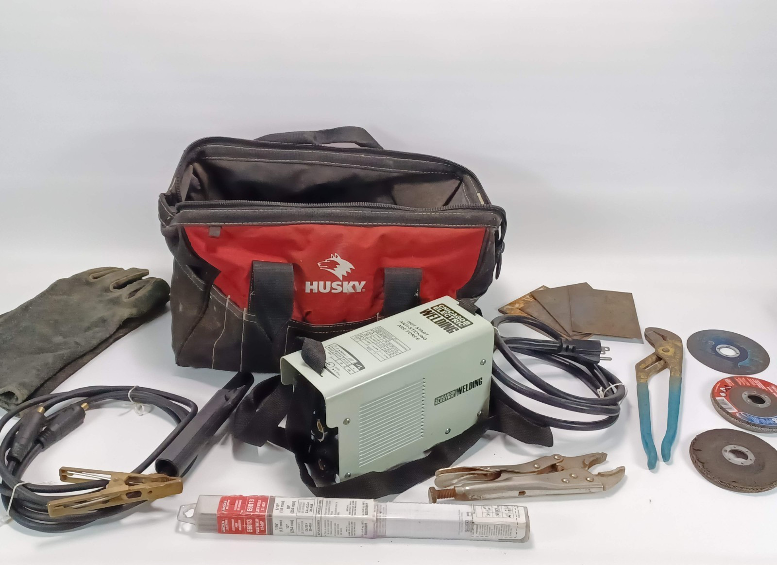 Chicago Electric Welding Systems 80 Amp Arc Welder Hobby Welder W/ Cables, Rods+
