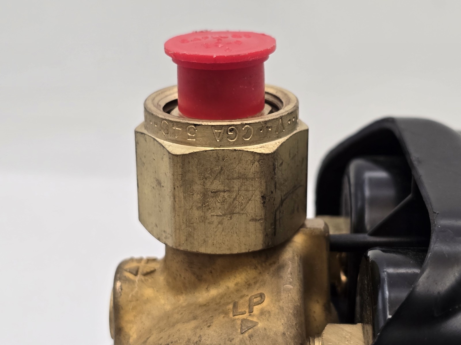Victor ESS4-125-540 Edge Series Heavy Duty Oxygen Regulator 3000 psig