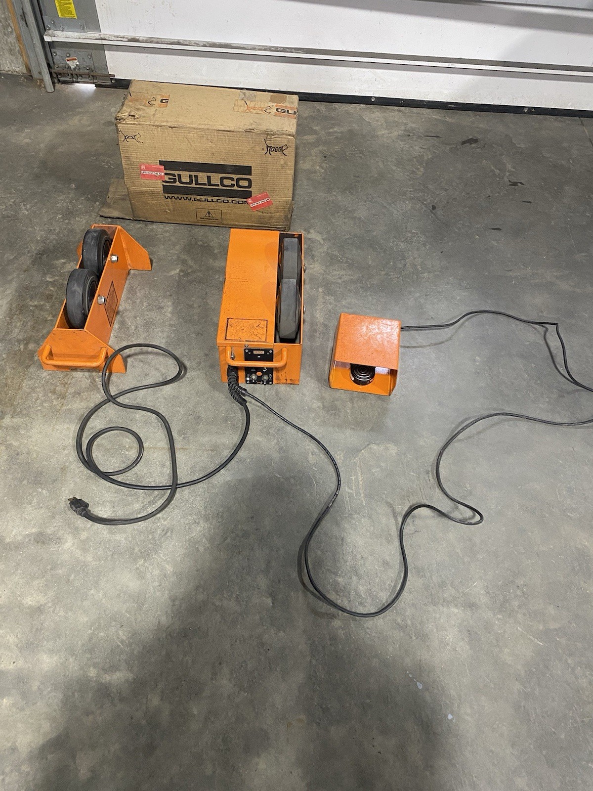 GULLCO KR-200-M-B Pipe Turning Roll 115V Supply