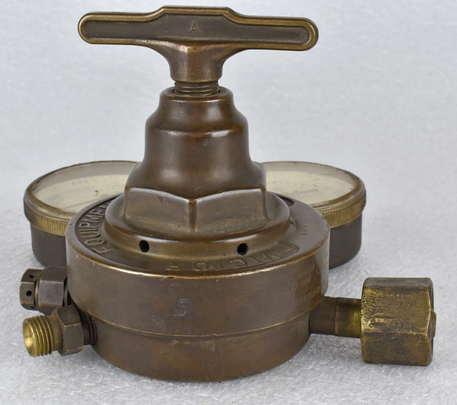 Vintage Victor Equipment Company Compressed Gas Regulator SR 450D