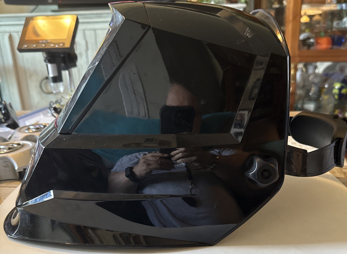 Unbranded Lightweight Auto Darkening Welding Helmet Very Good Condition