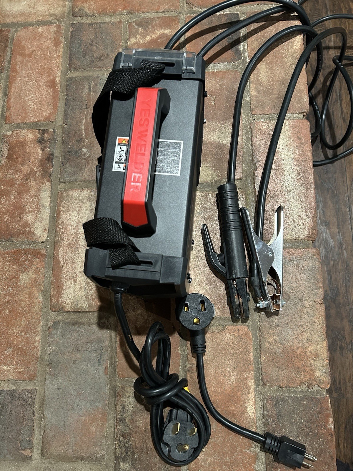 YESWELDER ARC-205DS 205A Dual Voltage 110/220 Stick