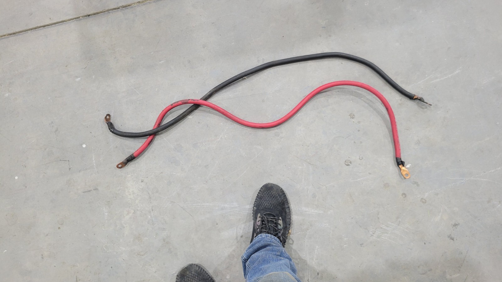 ESSEX 2/0 Excelene 2 PIECES RED BLACK 2/0 105c 600V 48IN AND 46IN 4FT