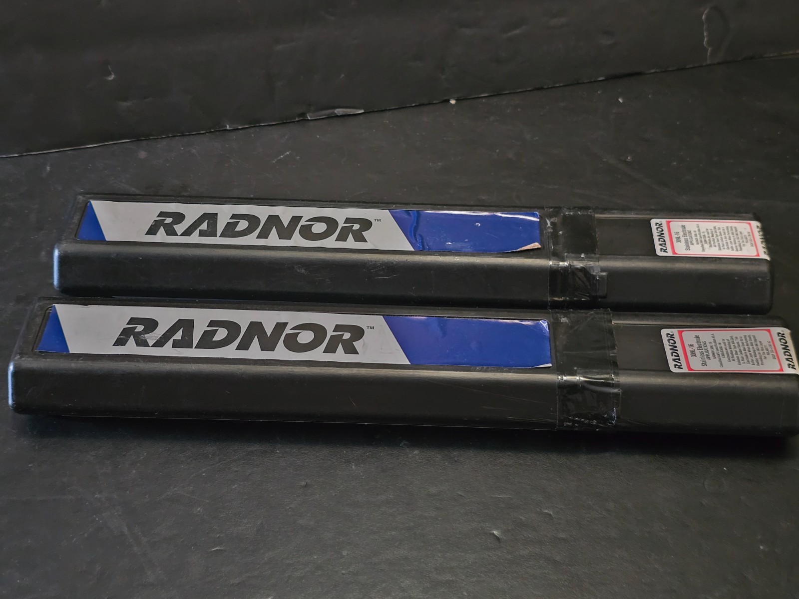 Radnor 64001169 309L-16 Stainless Electrode 1/8″ 80-110 Amps 3# (2 SEALED BOXES)