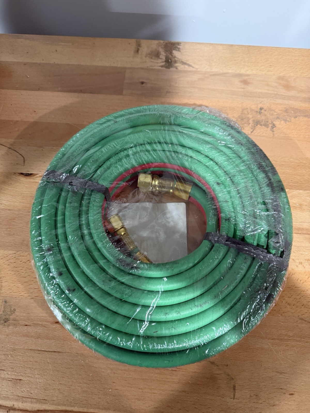 Radnor Welding Hose 64003325, 25ft x 1/4″ Fittings, BB Grade R
