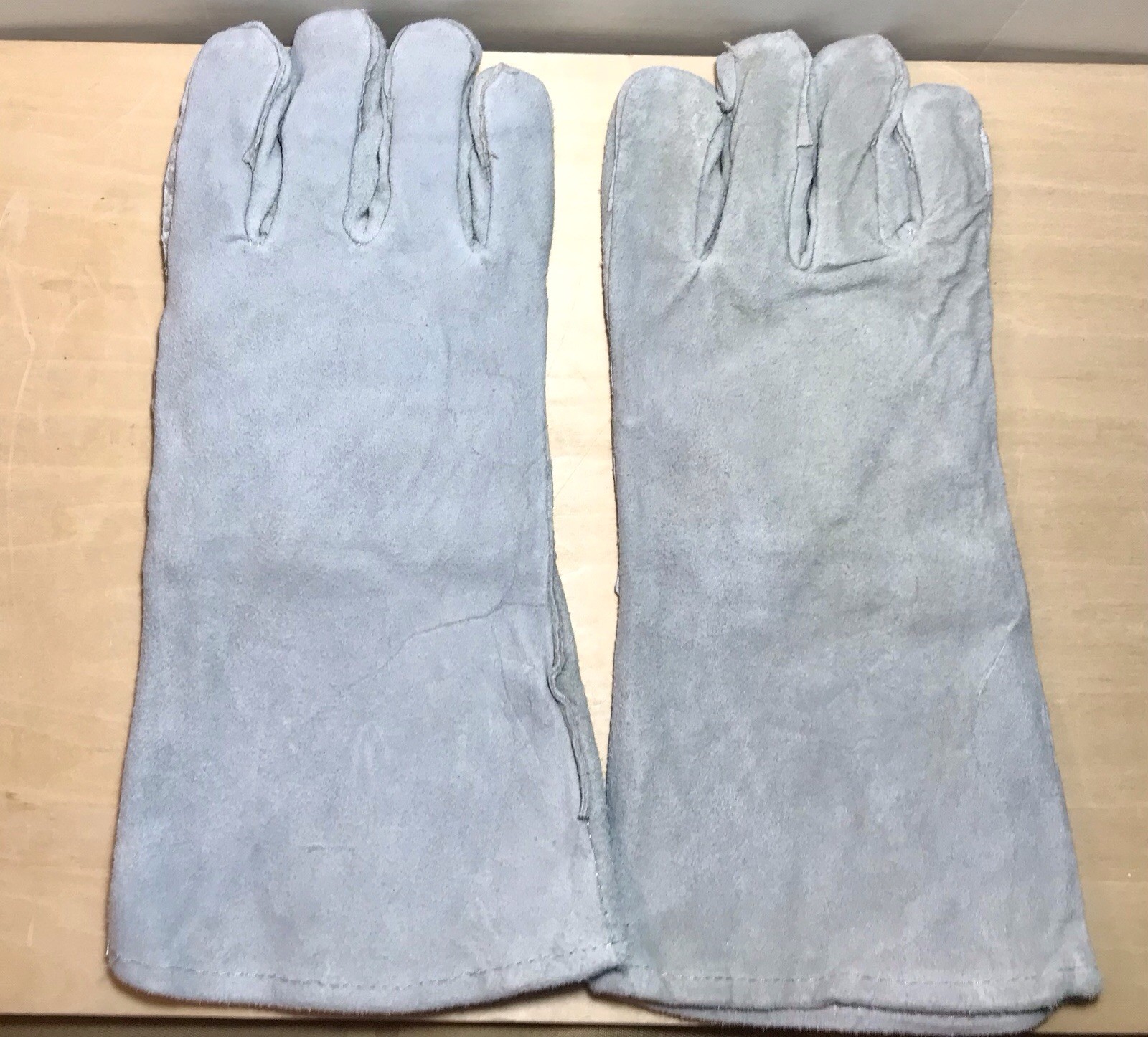 Leather Welding Gloves – 5” Cuff – RIGHT HAND ONLY – Lot of 2