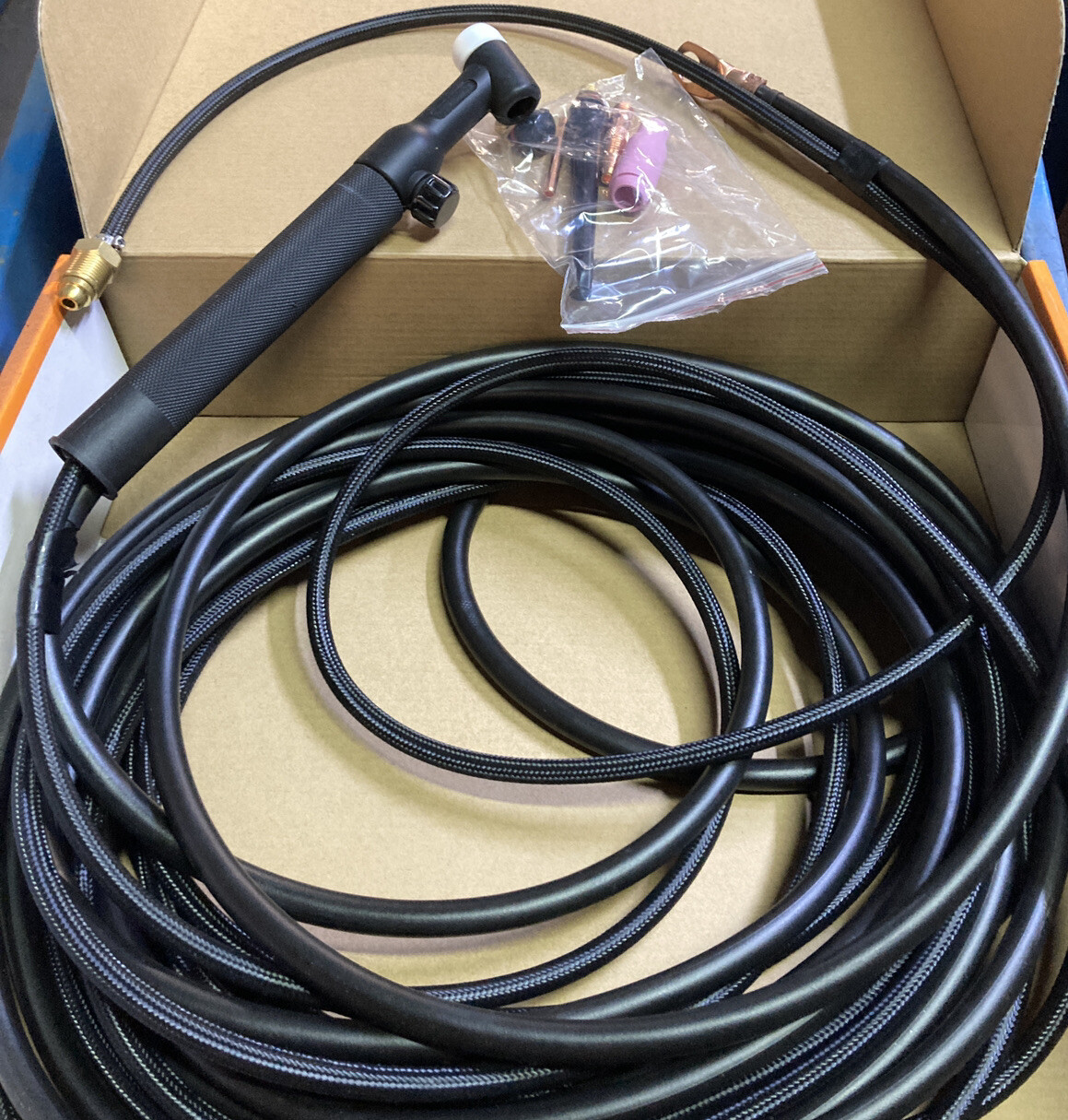 Tig Torch 26FV-25-2 R Rubber hoses, Flex head, valve air cooled 200 Amp