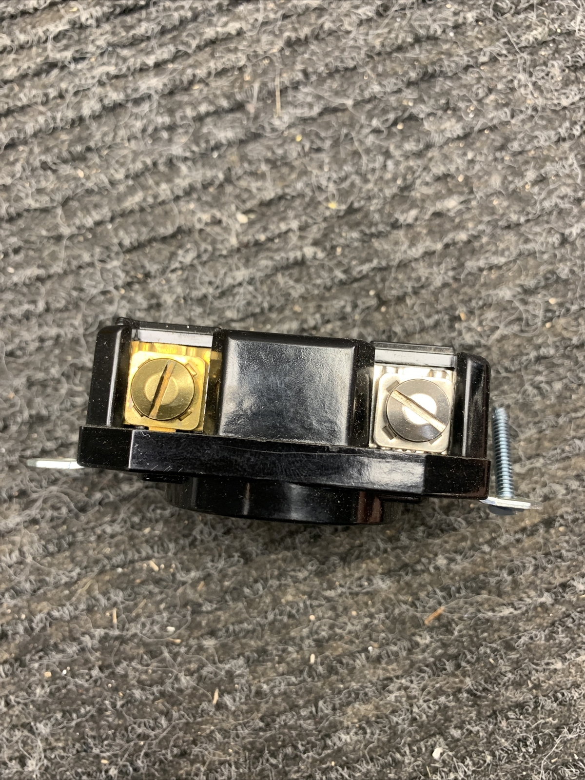 New Hubbell 2710 Twist Lock Receptacle 125/250V