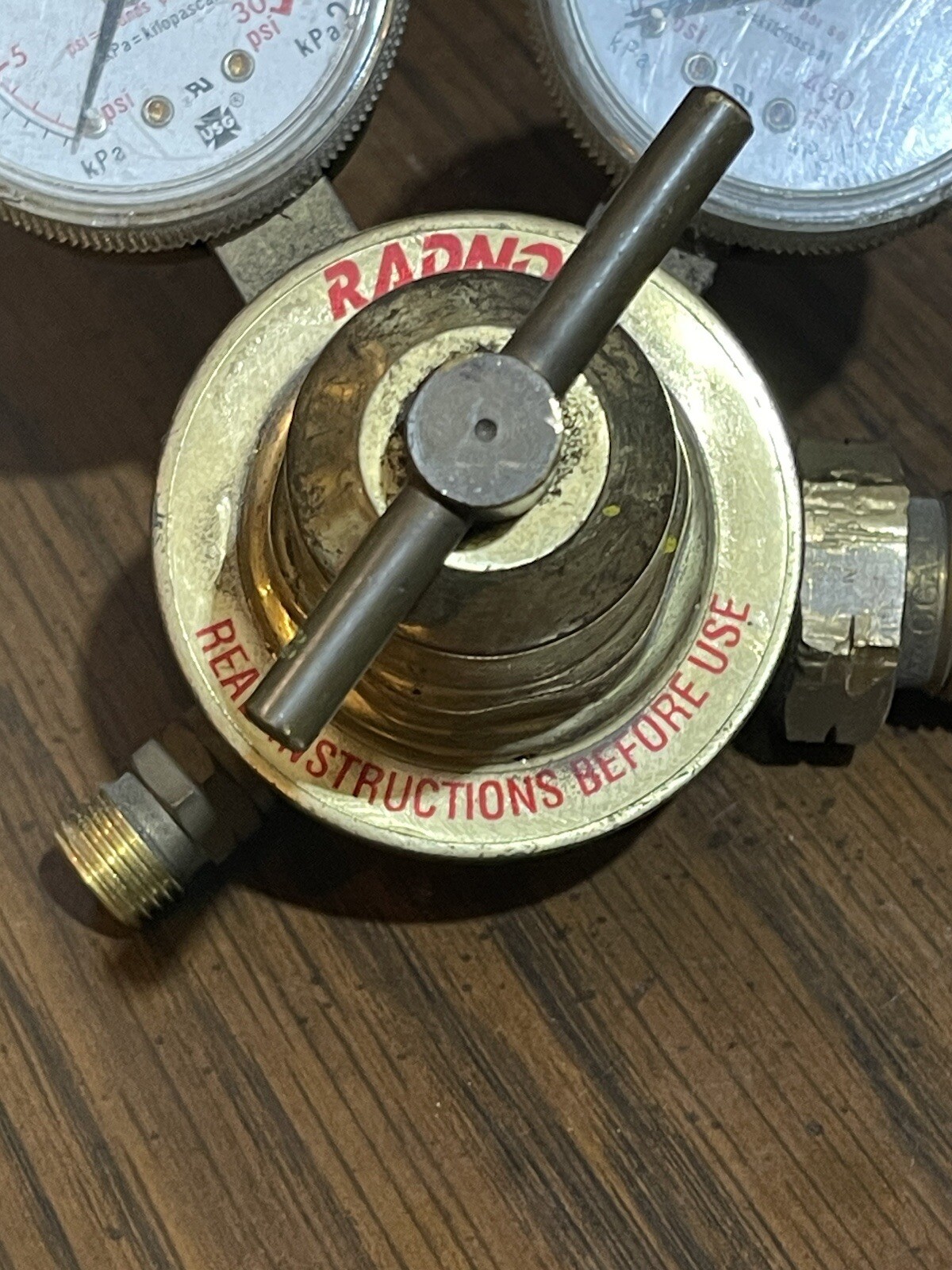 RADNOR Rc250-15-510 MEDIUM DUTY ACETYLENE SINGLE REGULATOR