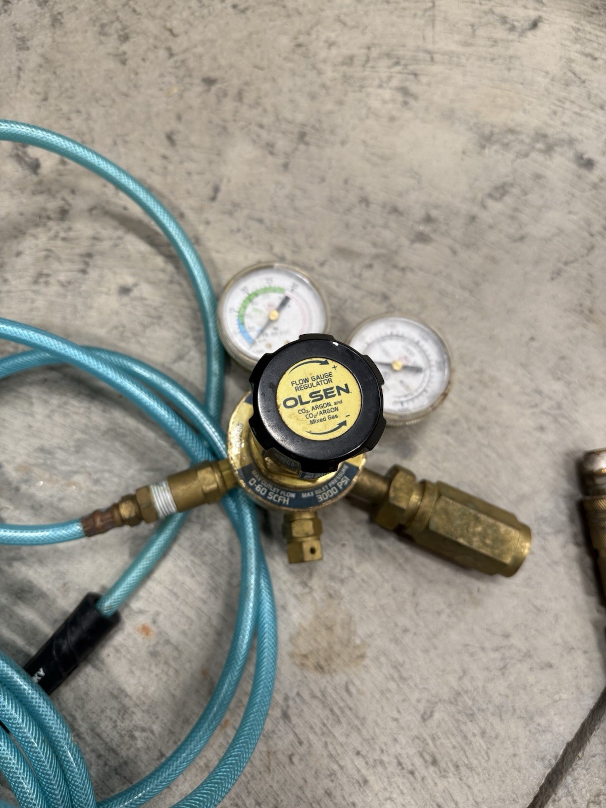 OLSEN CO2/Argon Flow Gauge Regulator With Husky Hose KV250