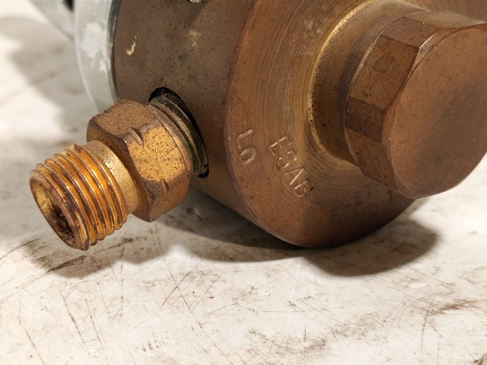 ESAB LO acetylene regulator CGA-510 dual gauge 0-400 PSI used as shown