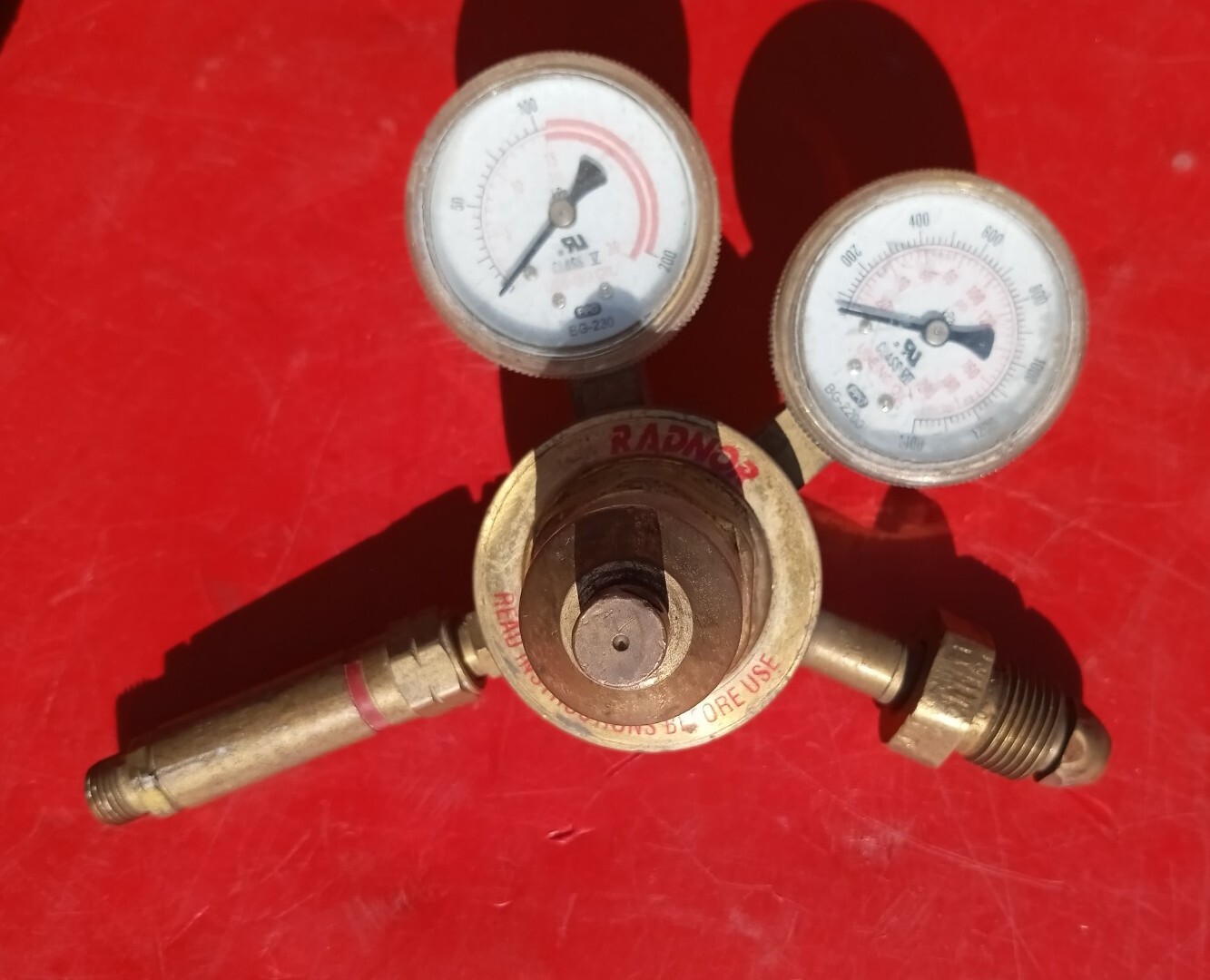 RADNOR MEDIUM DUTY ACETYLENE SINGLE REGULATOR MODEL:RC250-15-510