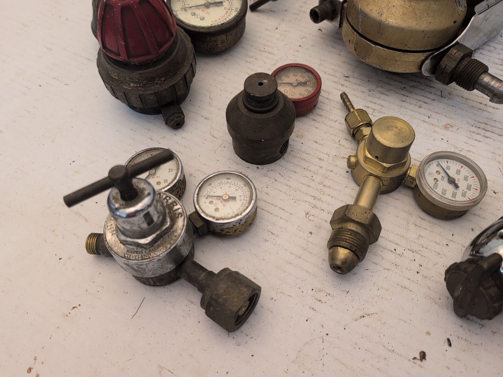 Lot Of Vtg Valves Gauges Prest-O-Lite Harris Arrow Airco Uniweld Oxygen Hydrogen