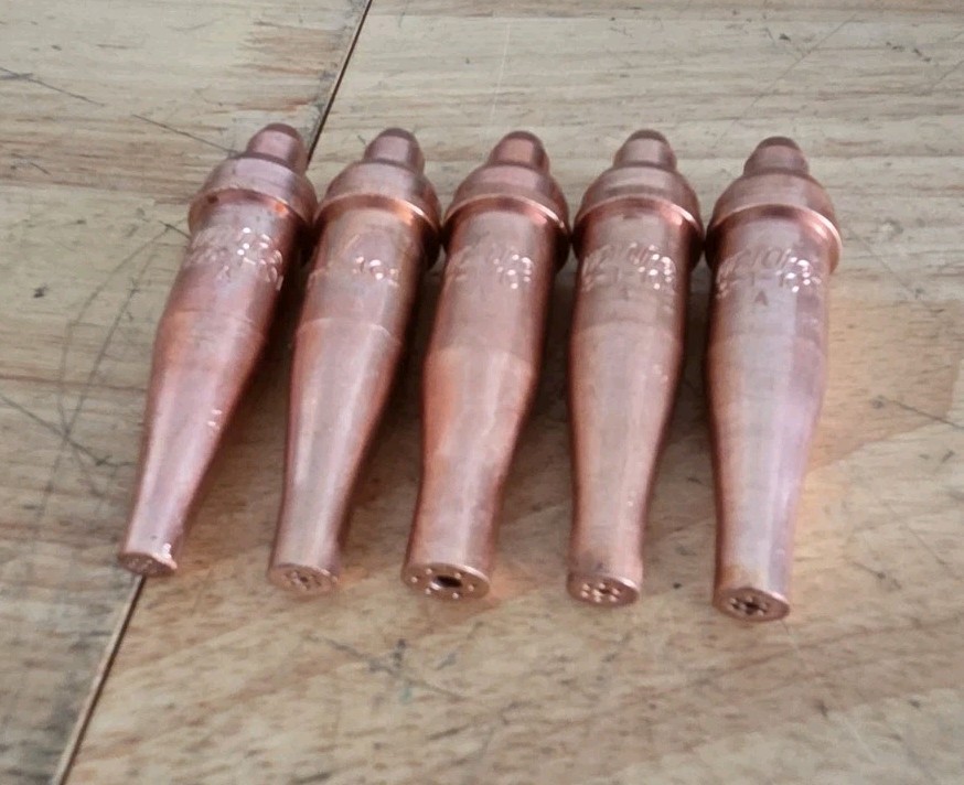 Victor Acetylene Cutting Tips 000-1-101, 2-1-101, 3-1-101 & 7-1-101 Lot Of 5
