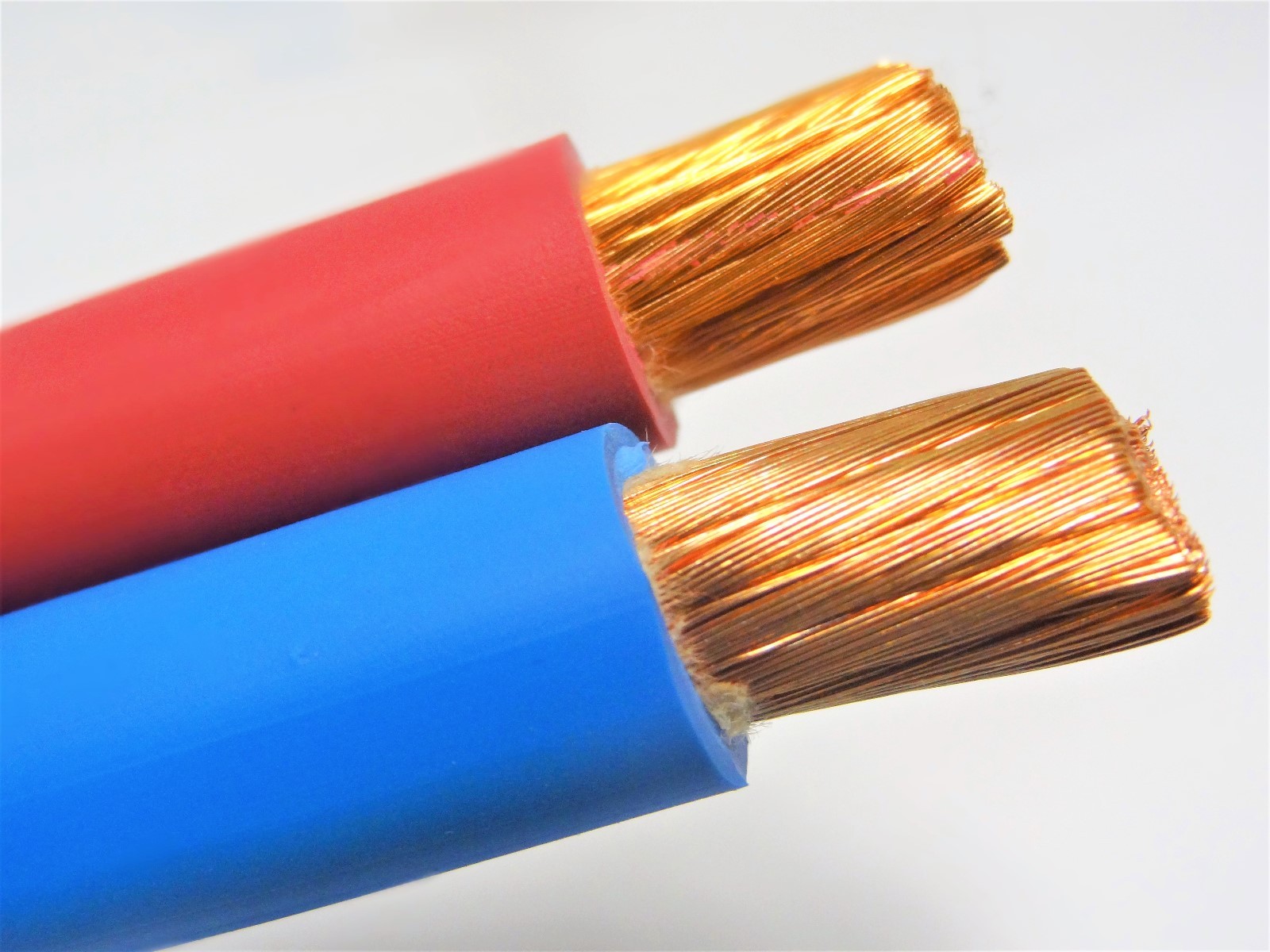 200′ FT 1/0 AWG WELDING/BATTERY CABLE 100′ RED 100′ BLUE 600V MADE IN USA COPPER