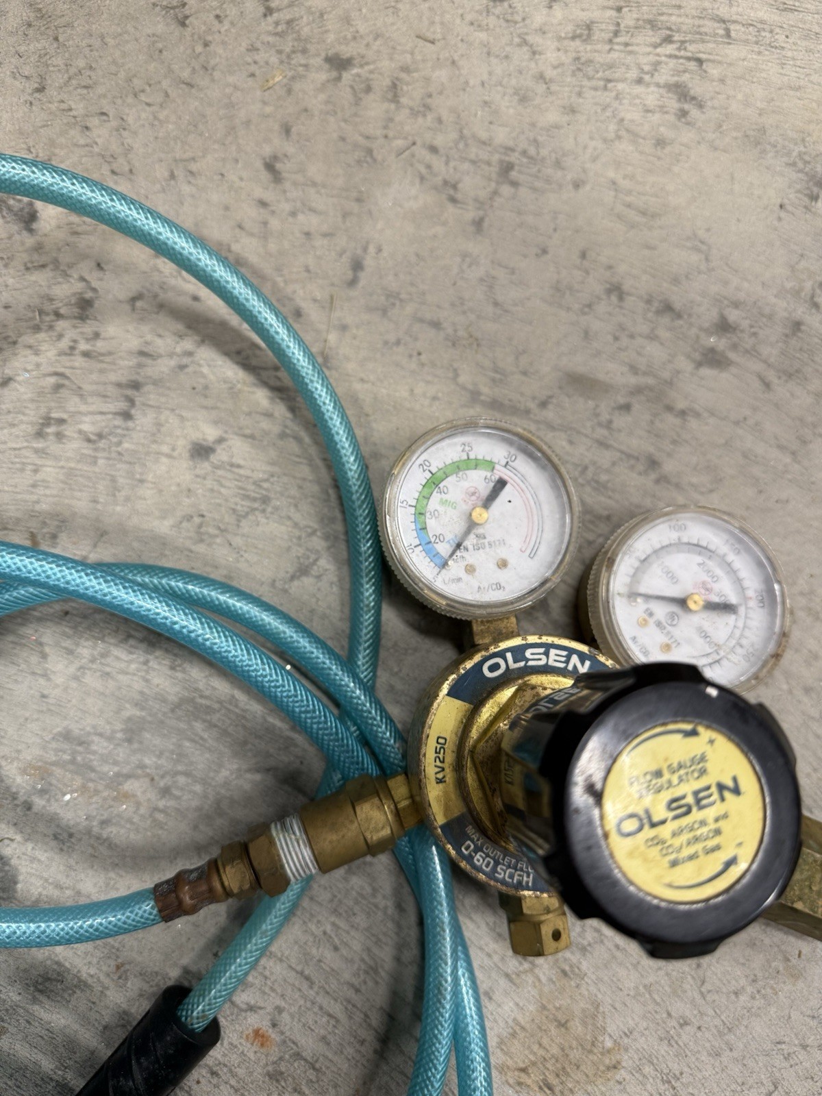 OLSEN CO2/Argon Flow Gauge Regulator With Husky Hose KV250