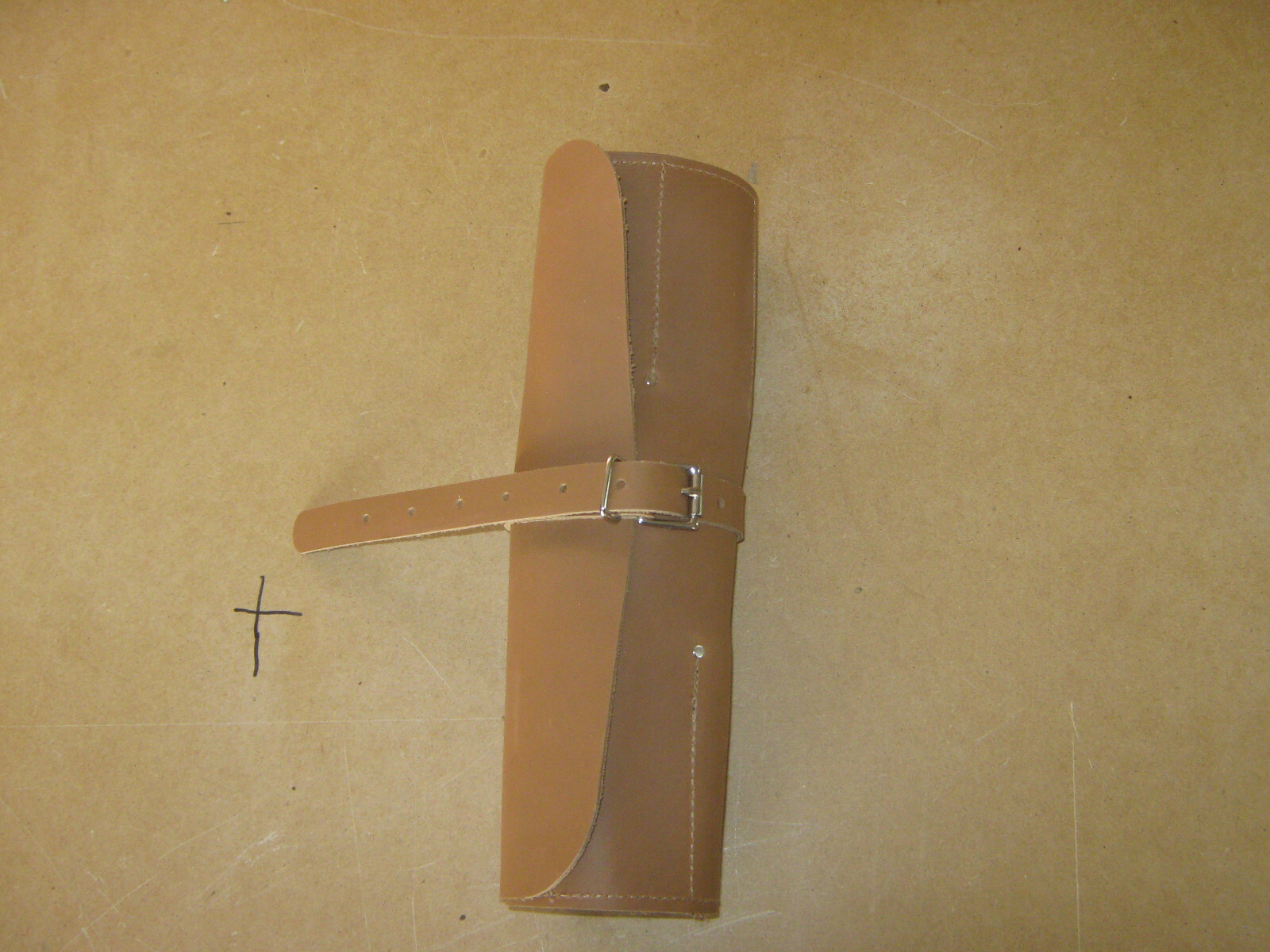 12 POCKET LEATHER TOOL/KNIFE ROLL.With Pencil. MADE IN USA.not pakistan .