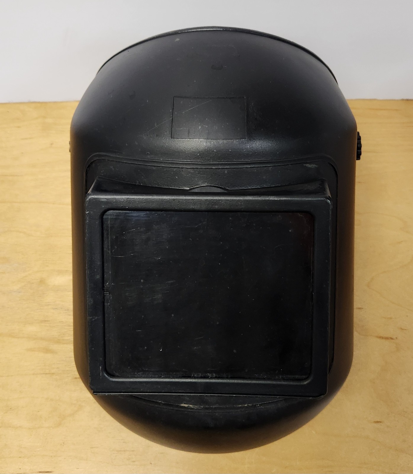 KT Industries Passive Welding Helmet Flip Front Fixed Shade 4-1/2″ x 5-1/4″