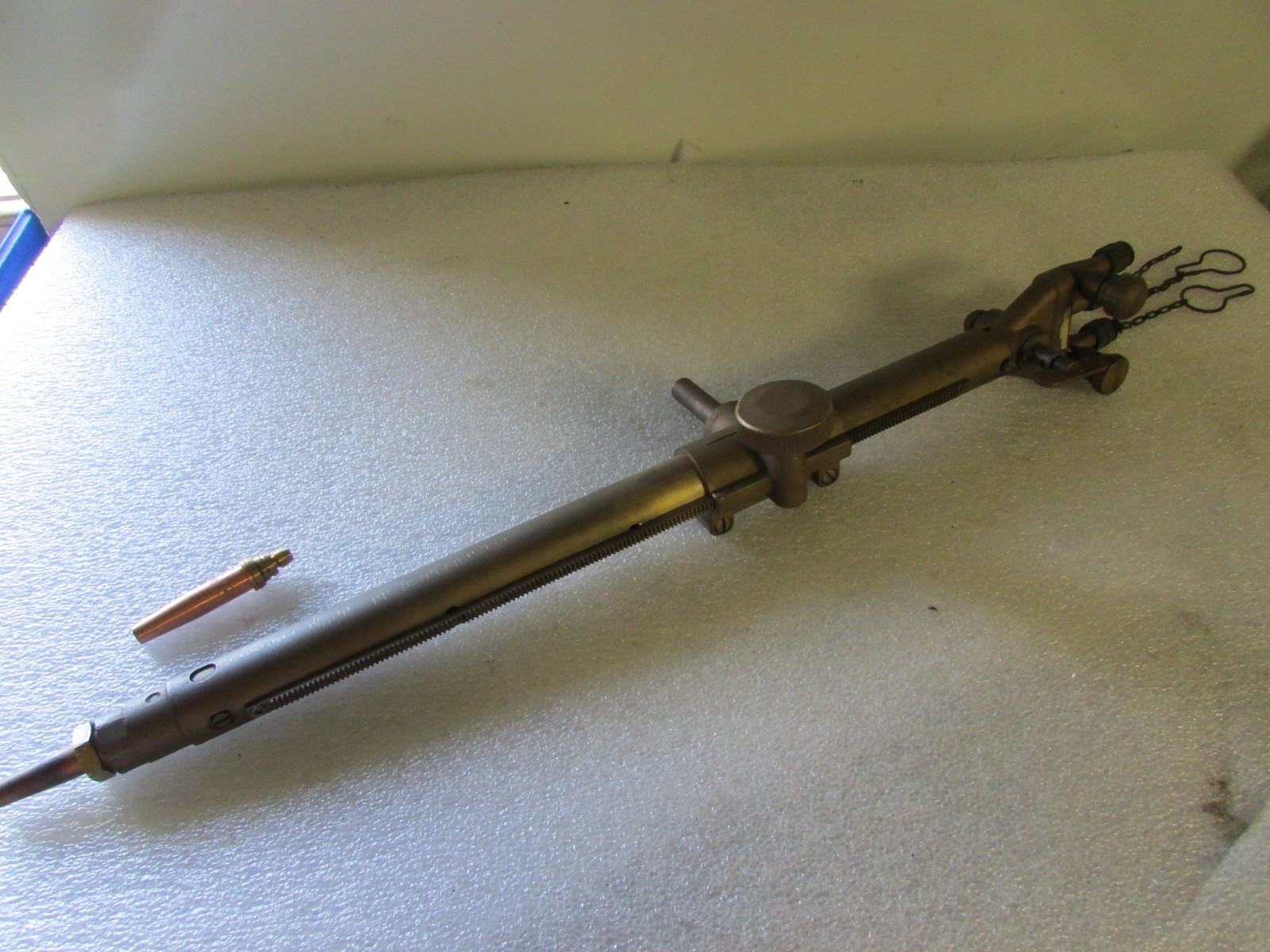 Track Machine Long Barrel Cutting Torch 27 1/4-in w/Scorpion APH-00 Tip