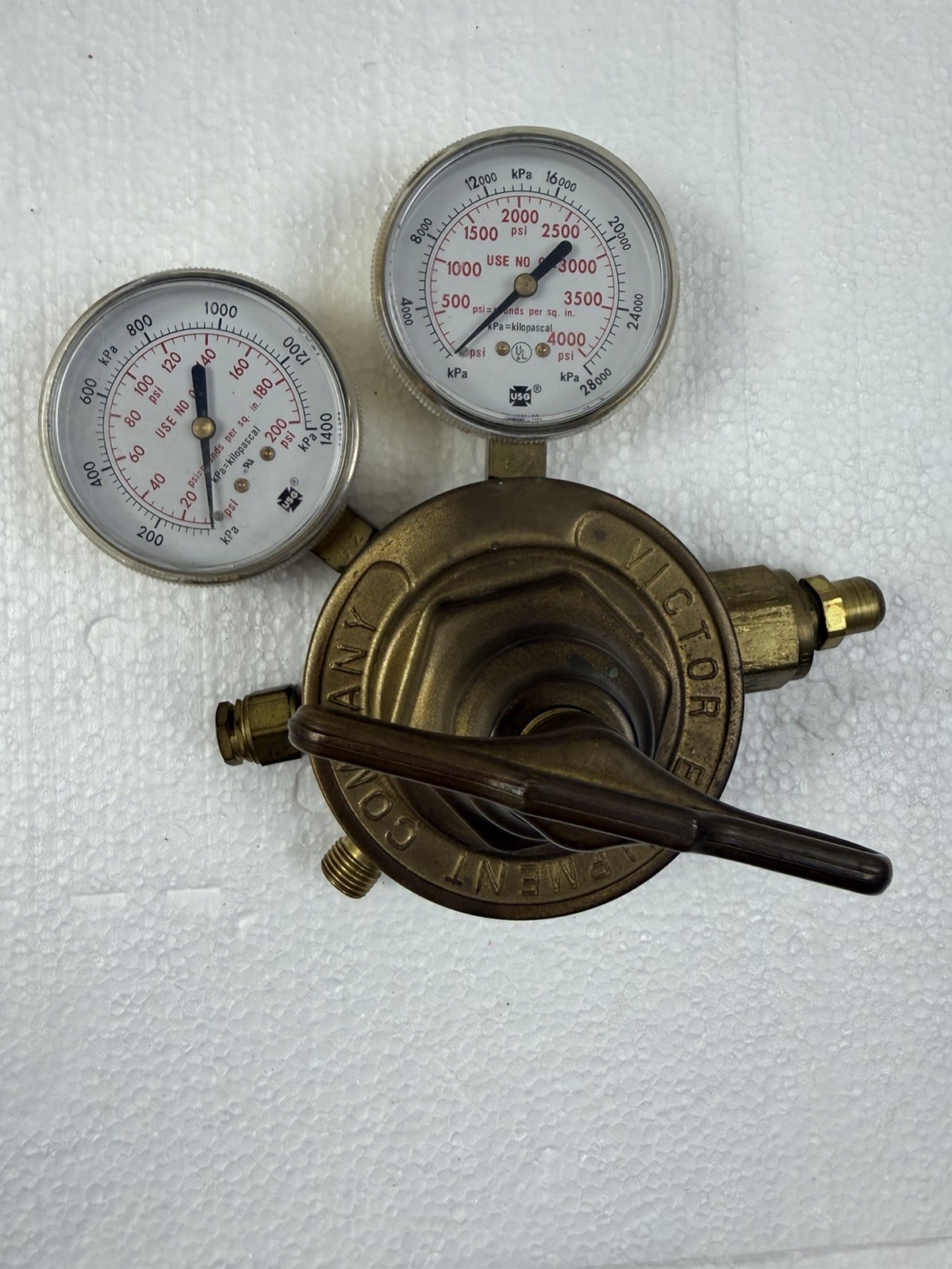 VICTOR 0781-0527 Oxygen Regulator Heavy Duty SR450D-540