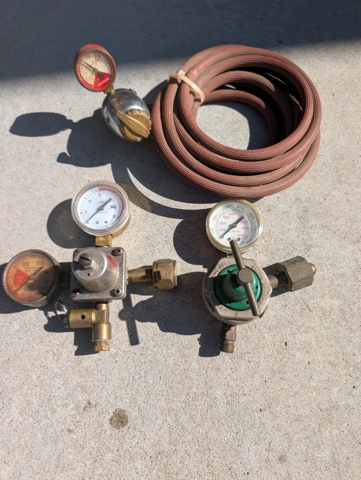 Smith H1710B-540 3000PSI Cornelius CO2 Prest-O-Lite Acetylene Regulator Gauges