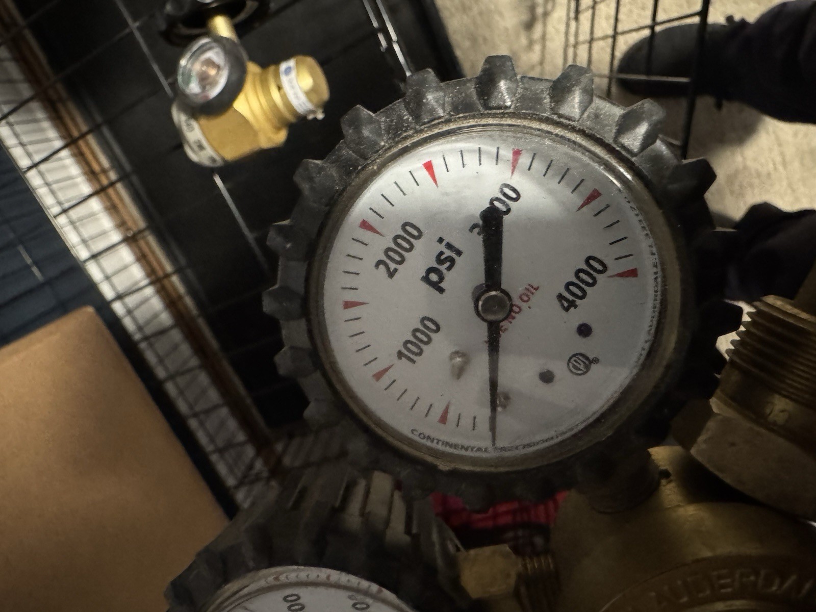 Uniweld RHP400 Nitrogen Regulator With 0-400 PSI Delivery Pressure